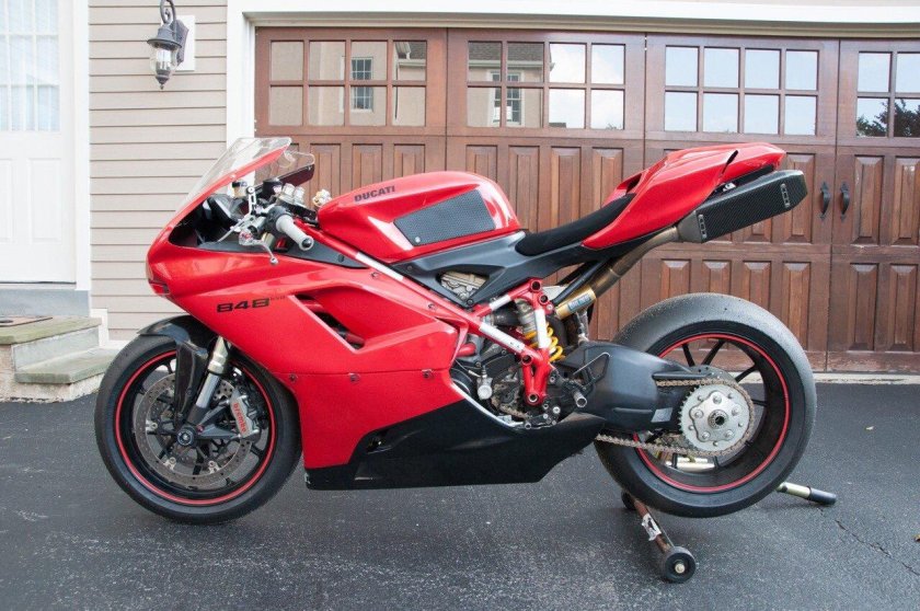 Ducati 848 EVO