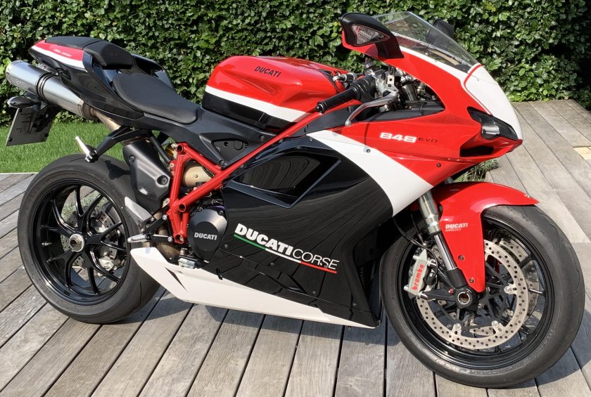 Ducati 848 EVO