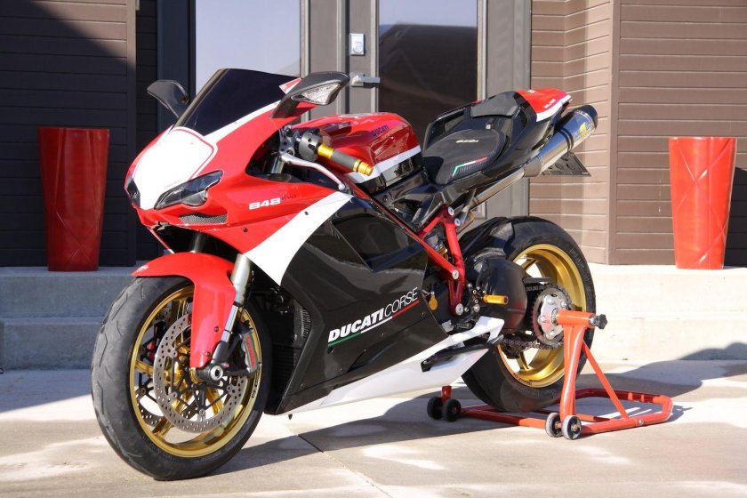Ducati 848