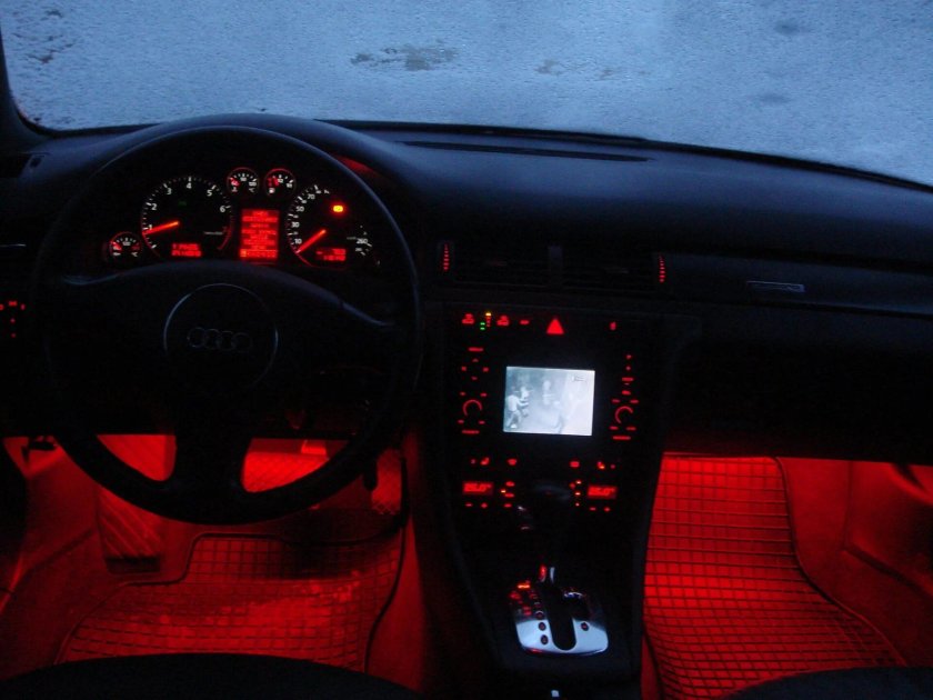 Audi a6 c4 подсветка салона