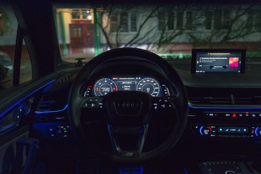 Audi rs6 2020 салон ночью