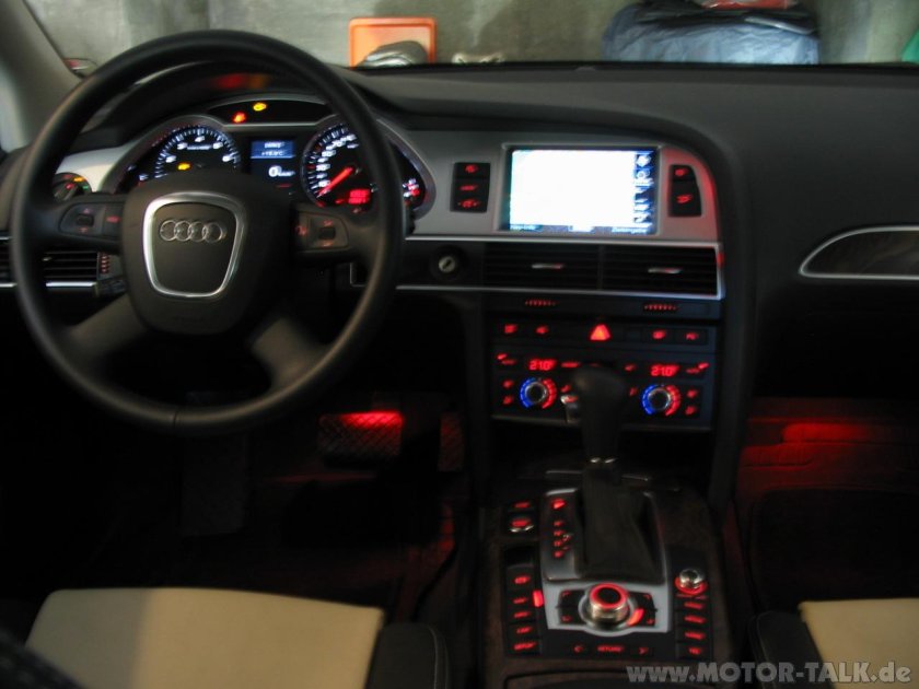 Ауди а6 с6 салон ночью