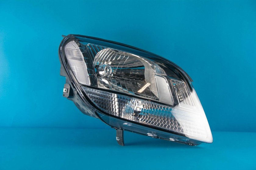 Фара renault logan