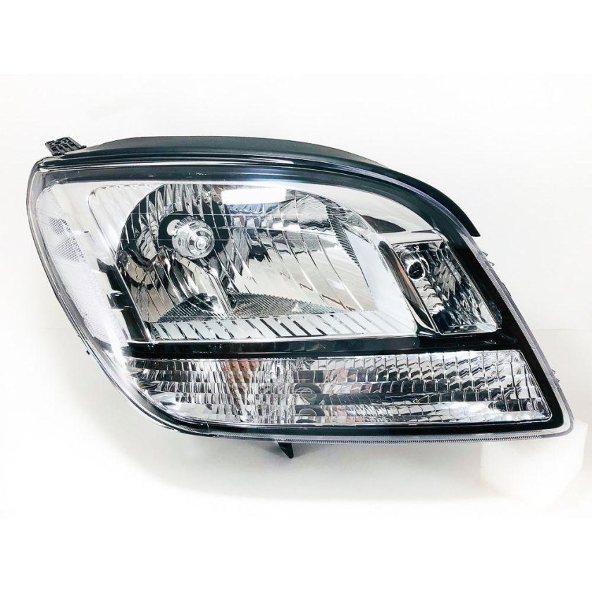 Chevrolet Orlando фара