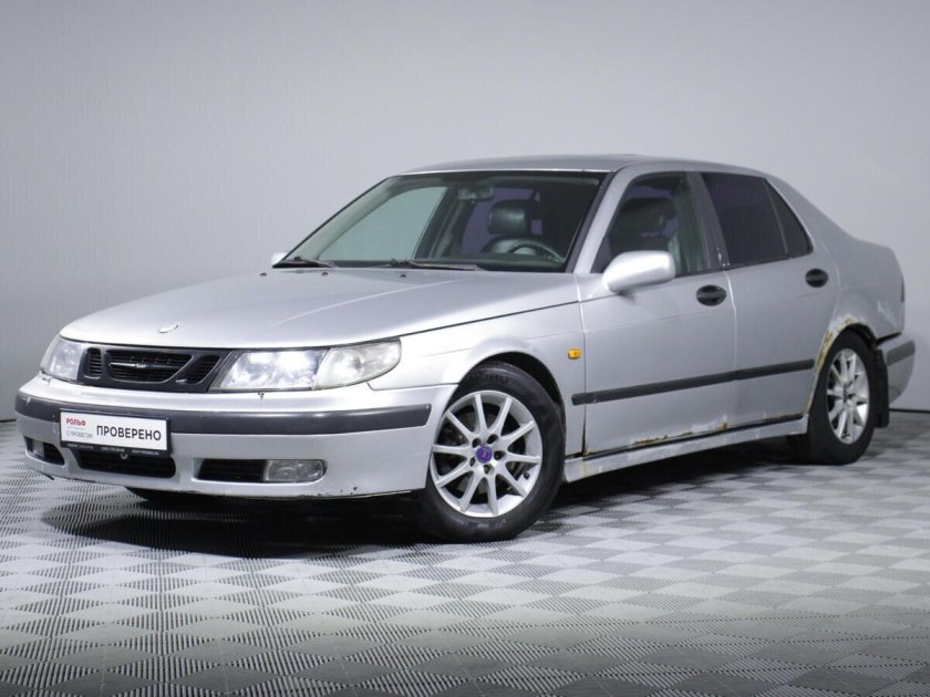 Сааб серебристый