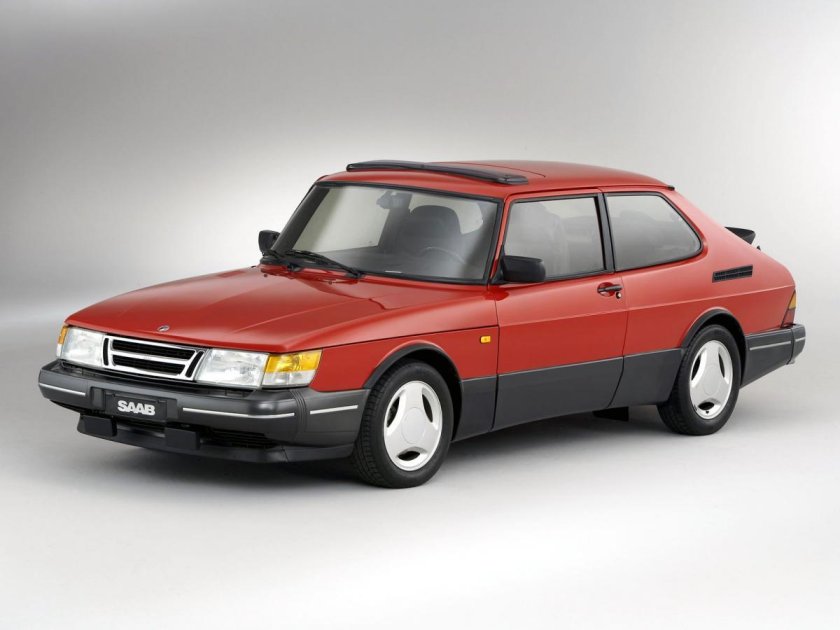 Saab 900