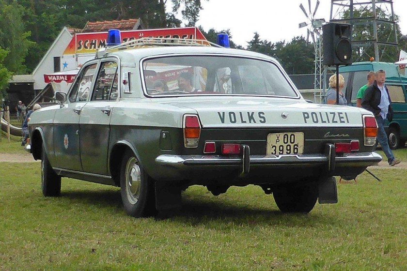 ГАЗ 24 Volkspolizei