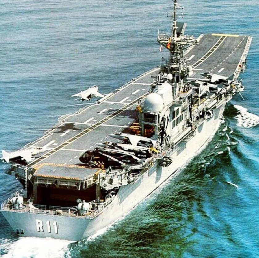 Принсипе де Астуриас авианосец