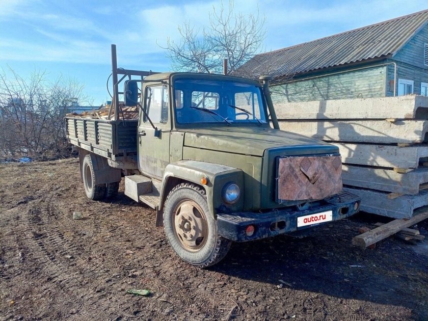 Грузовик газ 3307 бортовой