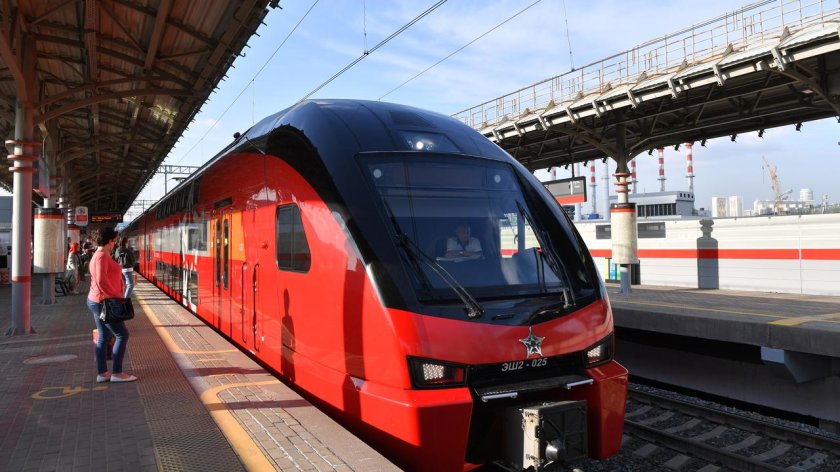 Двухэтажный поезд МЦД