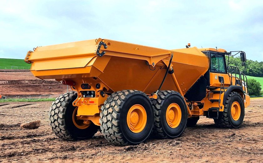 Сочлененный самосвал вольво а60