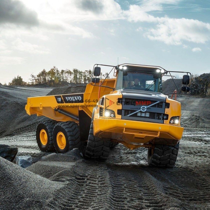 Сочлененный самосвал Комацу