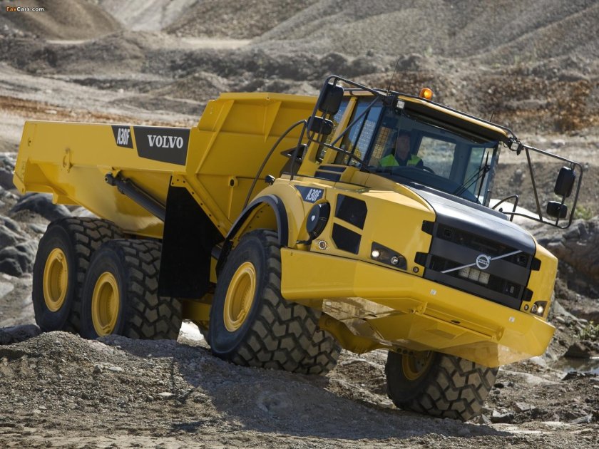 Сочлененные самосвалы Volvo 30