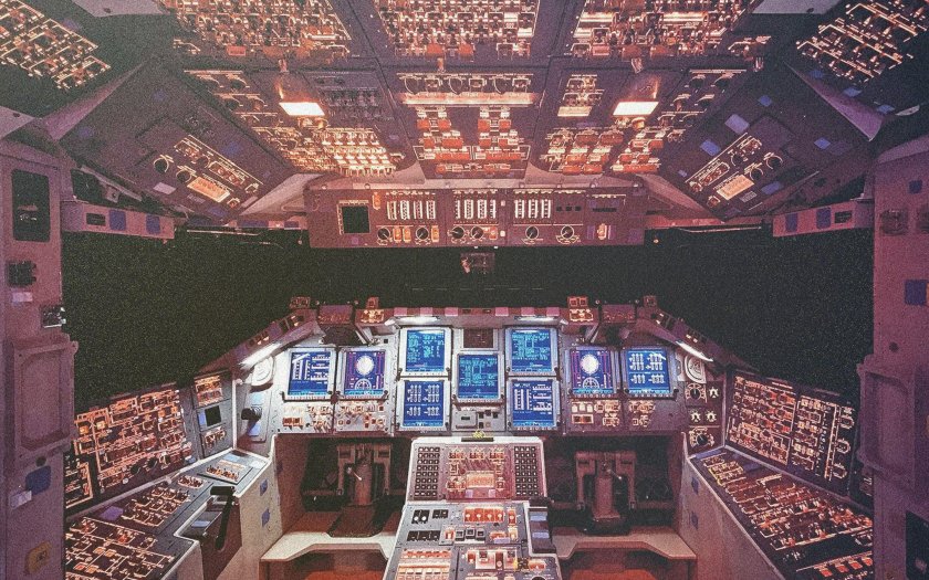 Кабина Спейс шаттла