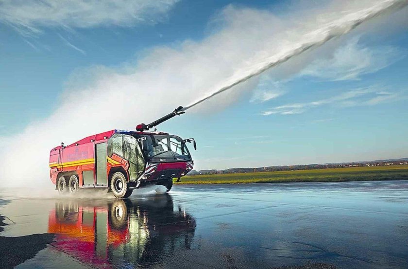 Аэродромный пожарный автомобиль rosenbauer
