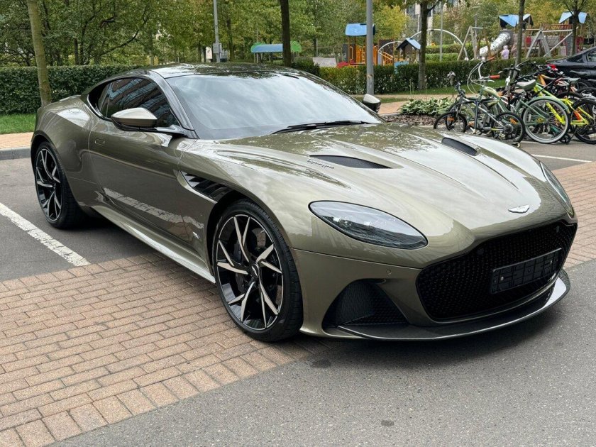 Aston martin dbs superleggera