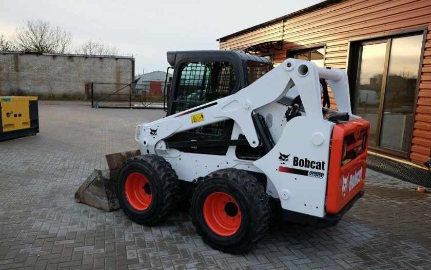 Мини-погрузчик Bobcat s650