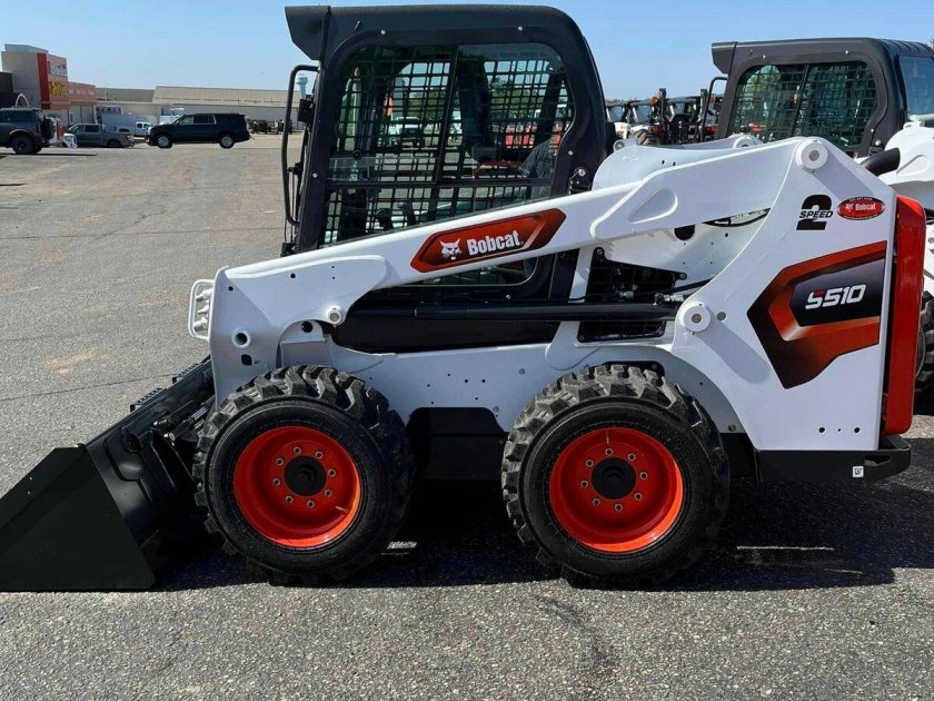 Мини-погрузчик bobcat s530