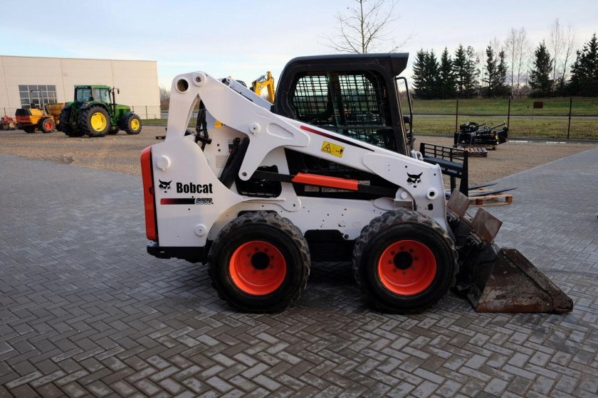 Мини-погрузчик Bobcat s650