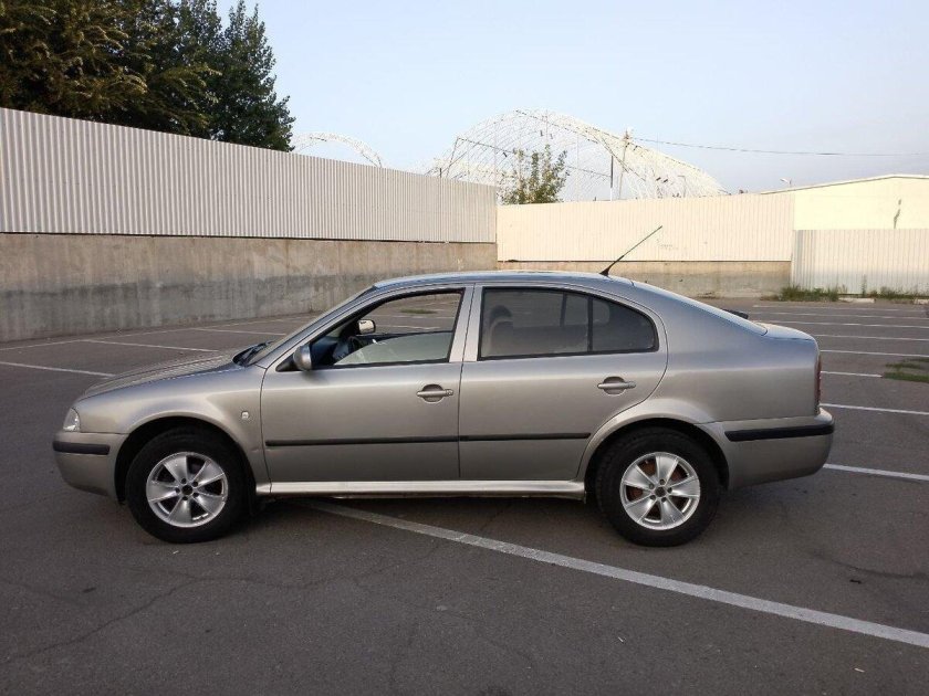 Шкода Октавия 2003