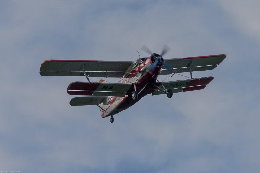 АН-2 биплан