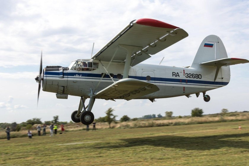 Самолёт АН-2