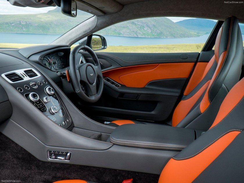 Aston Martin Vanquish 2005 салон