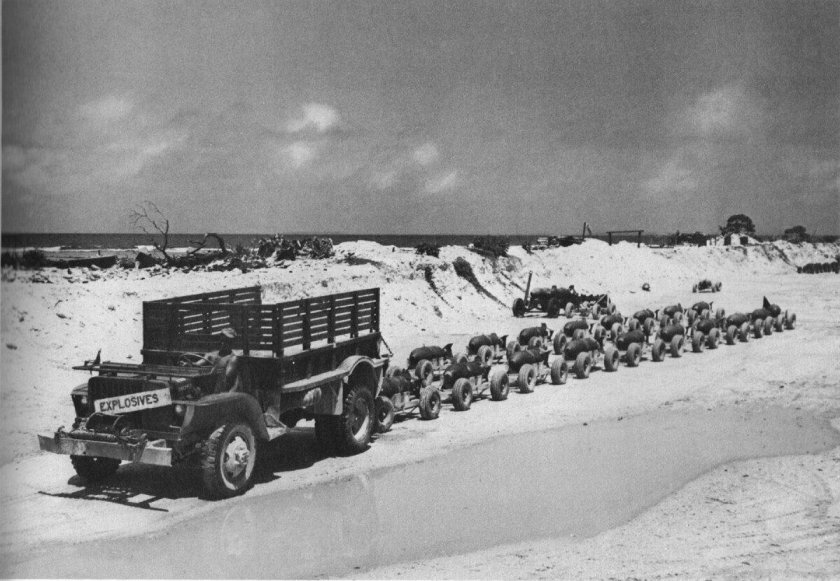 Старые грузовики