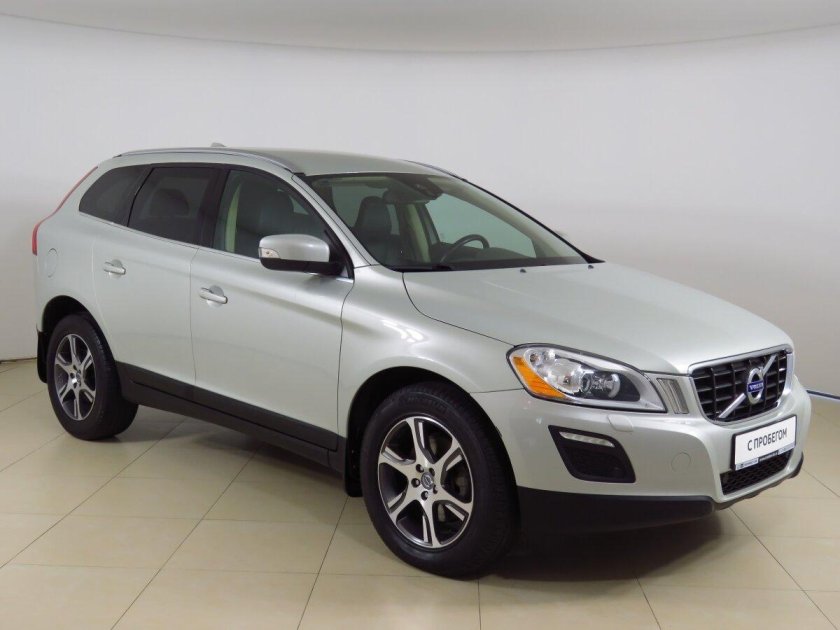 Вольво Икс ц 60