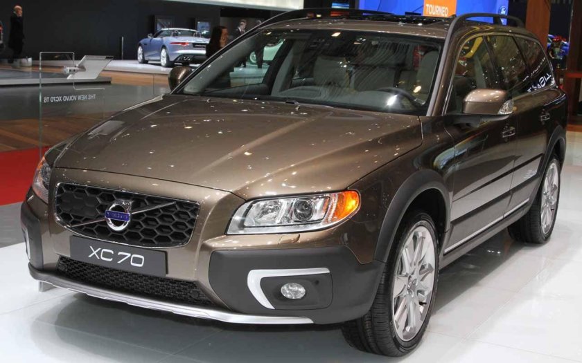 Вольво xc70 2015