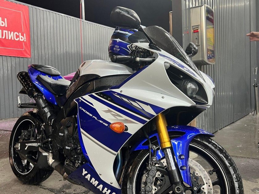 Спортивные мотоцикл