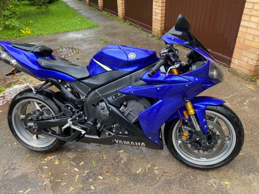 Yamaha YZF-r1