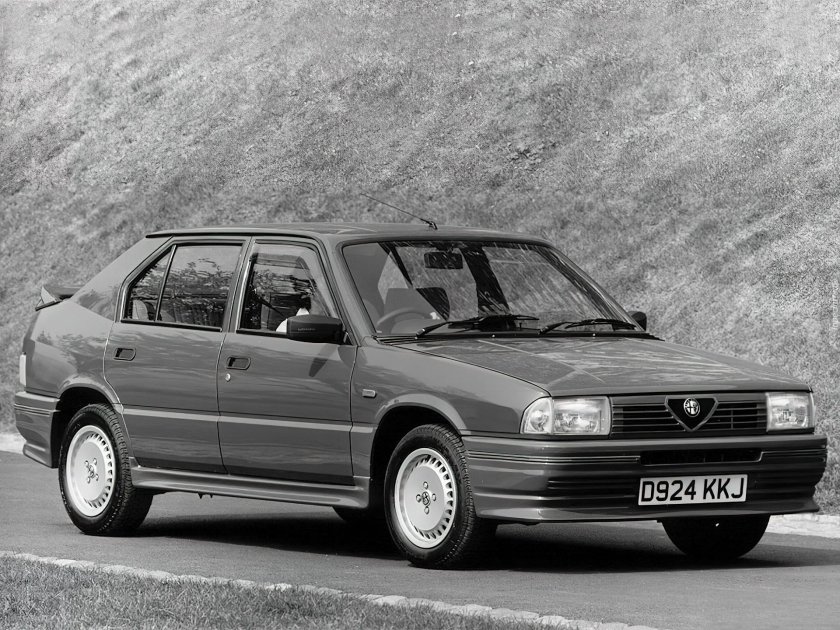 Alfa Romeo 33 1990