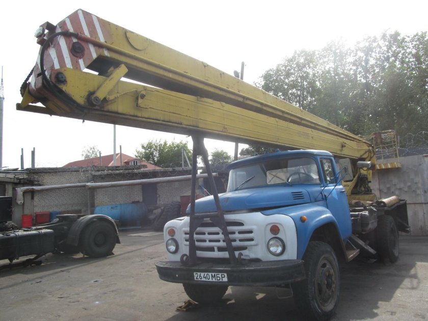 ЗИЛ 130 автовышка