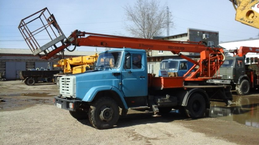 ЗИЛ 131 автовышка