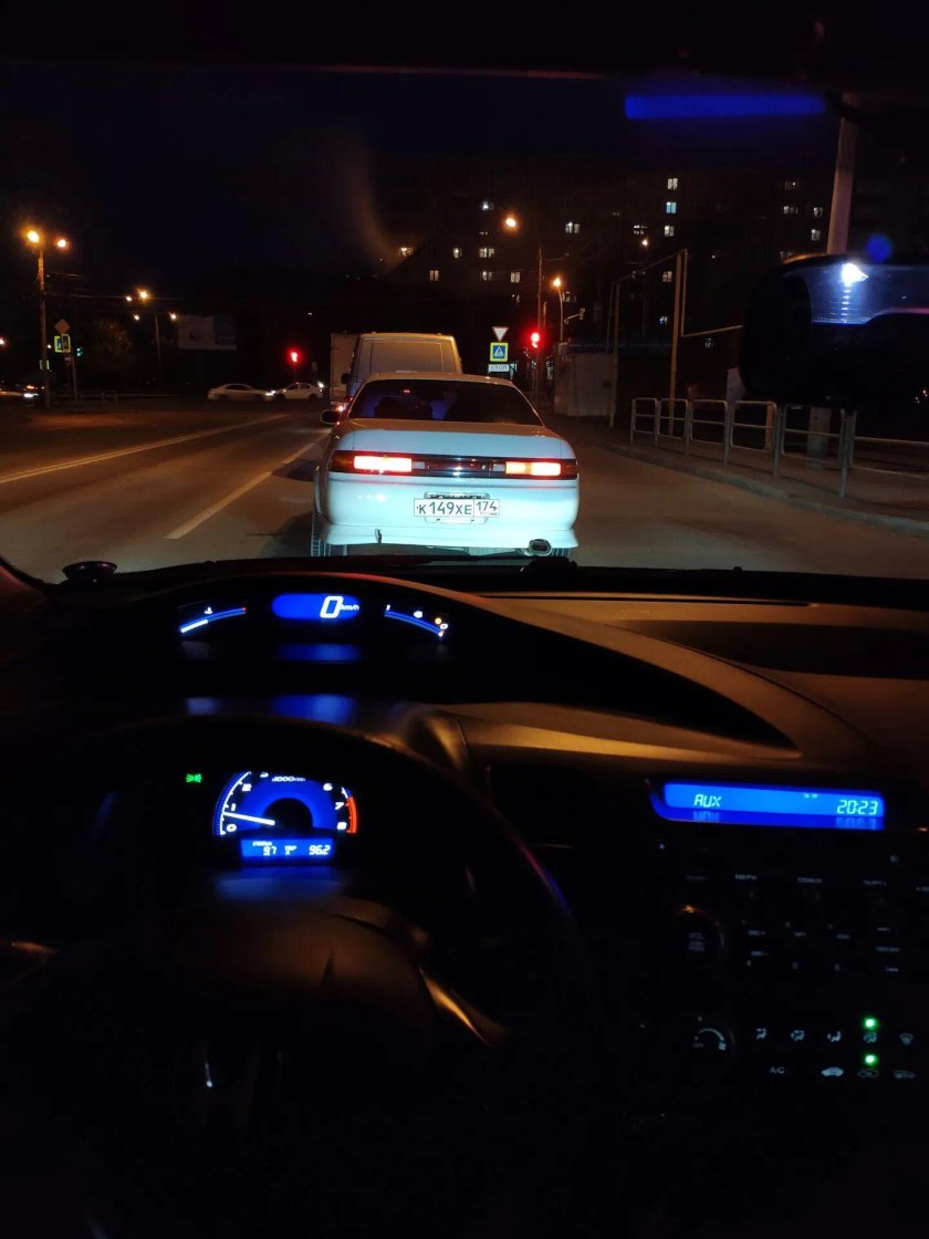 Honda Civic ночью