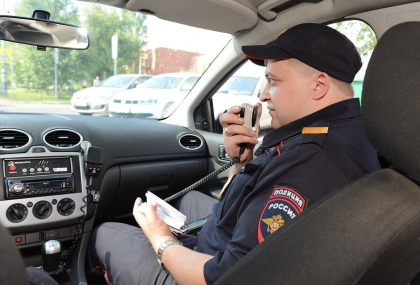 Салон полицейской машины