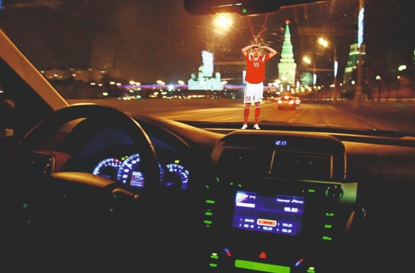 Вид из машины ночью