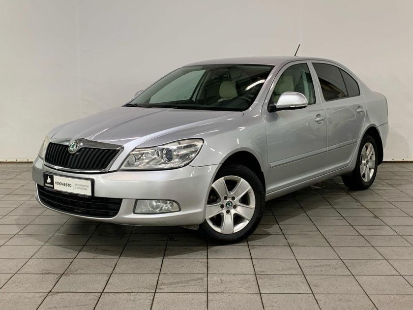 Октавия лифтбек 2012