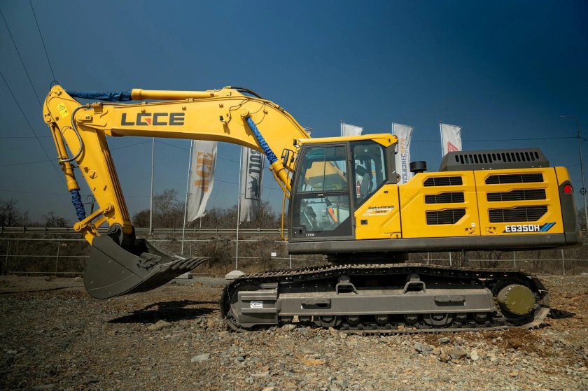 Гусеничные экскаваторы