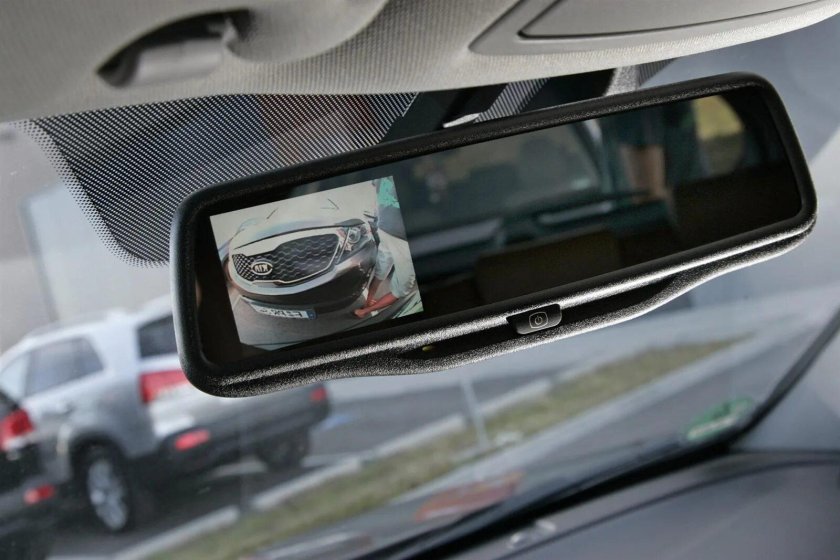 Kia Sorento 2010 камера заднего вида
