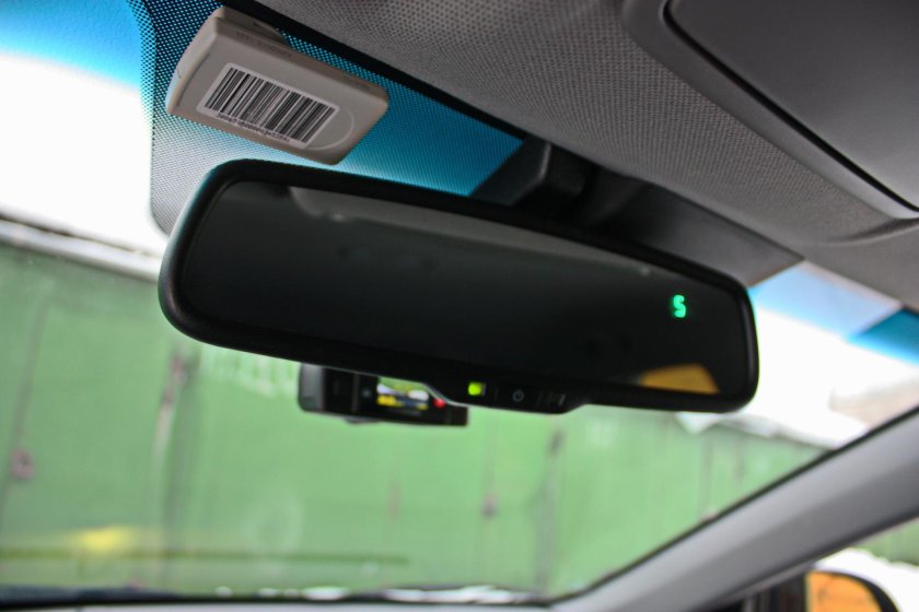 Салонное зеркало Киа Рио 3