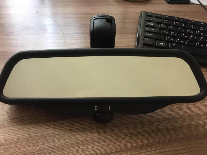 Е39 зеркало с автозатемнением