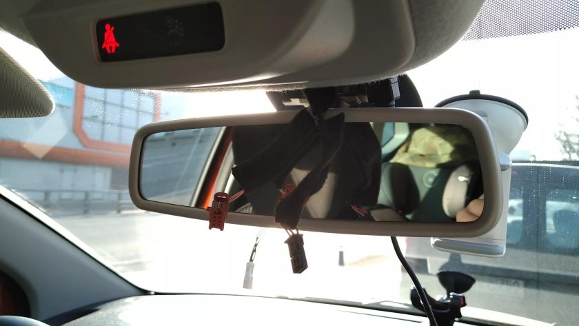 Видеорегистратор-зеркало для Рено Каптур
