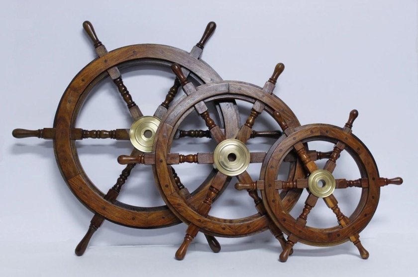 Старинный штурвал