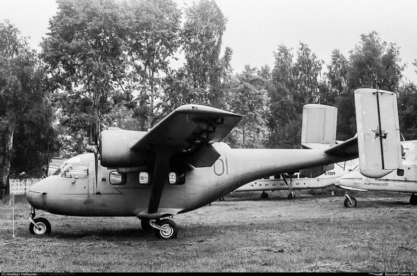 Самолёт АН-14 пчёлка