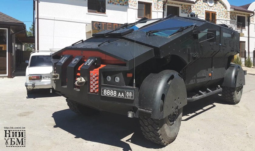 Каратель Фалькатус бронеавтомобиль