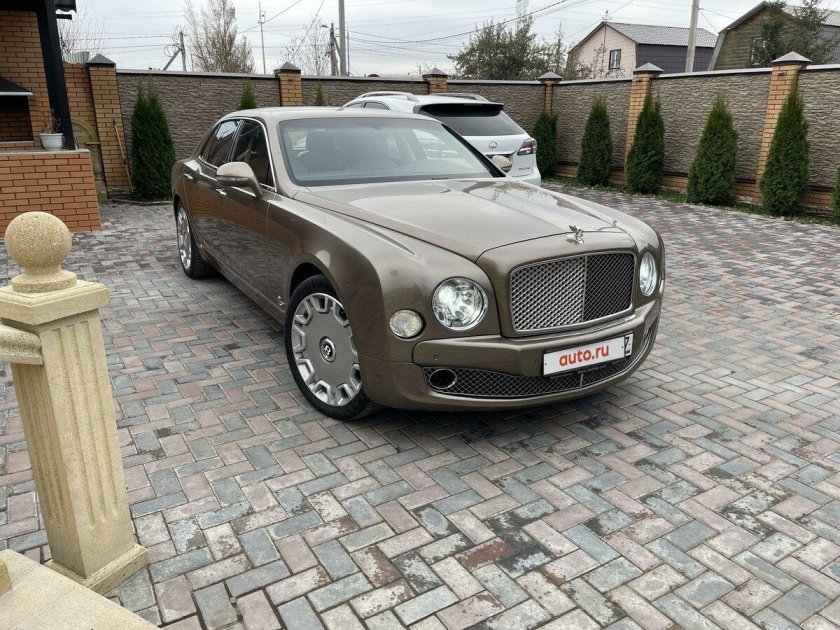 Машина bentley
