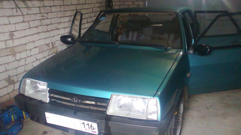 ВАЗ 21099 бирюзовая