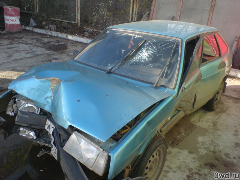 Битая ВАЗ 2109 синяя